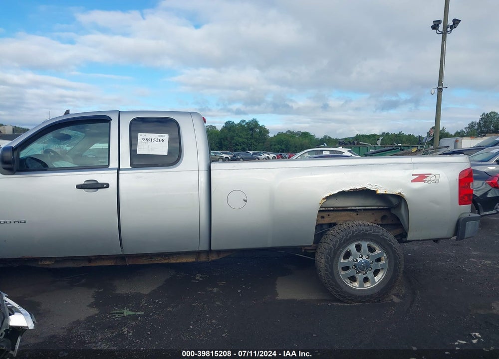 2013 CHEVROLET SILVERADO 2500HD LT VIN: 1GC2KXCG1DZ224111
