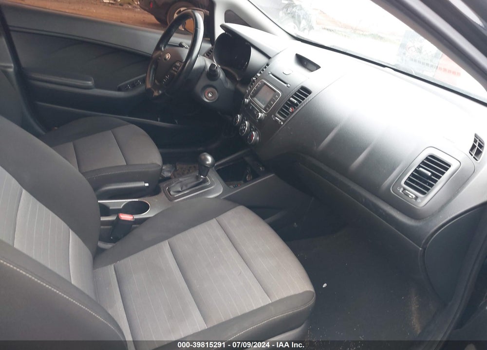 2016 KIA FORTE EX VIN: KNAFX5A80G5629307