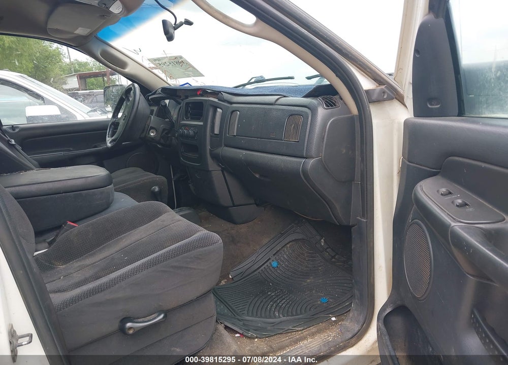 2002 DODGE RAM 1500 ST VIN: 3D7HU18Z82G207059