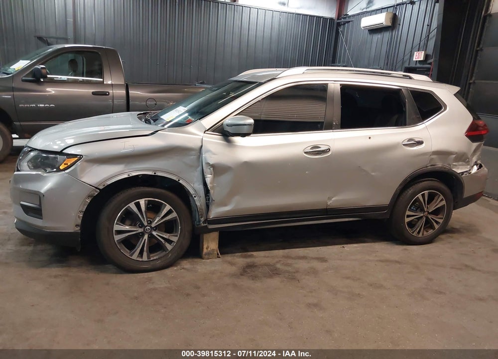 2019 NISSAN ROGUE SV VIN: JN8AT2MV8KW378715