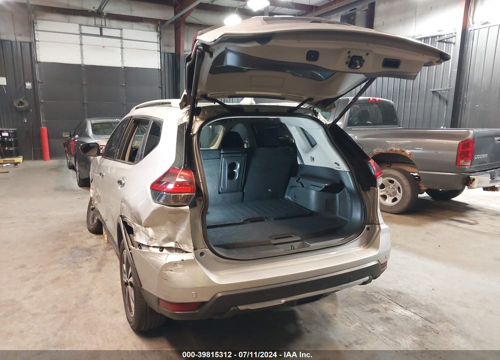 2019 NISSAN ROGUE SV VIN: JN8AT2MV8KW378715