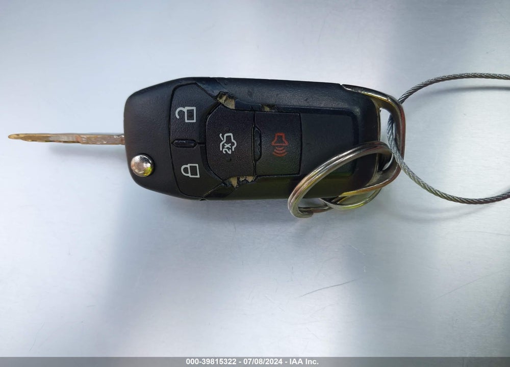 2015 FORD FUSION SE VIN: 3FA6P0H74FR186051