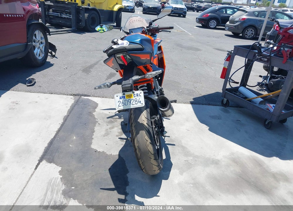 2022 KTM 390 RC VIN: MD2JYJ403NC216650