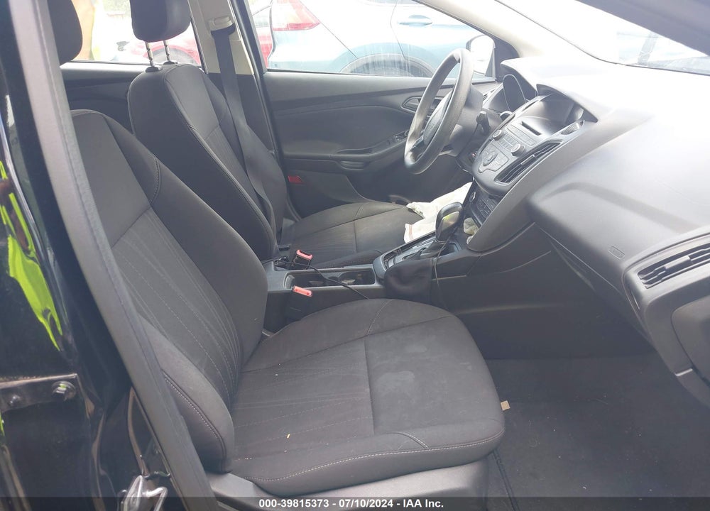 2016 FORD FOCUS S VIN: 1FADP3E26GL256571
