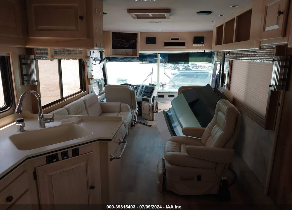 1996 ROADMASTER RAIL EXECUTIVE SIGNATURE VIN: 1RF120614T1012299
