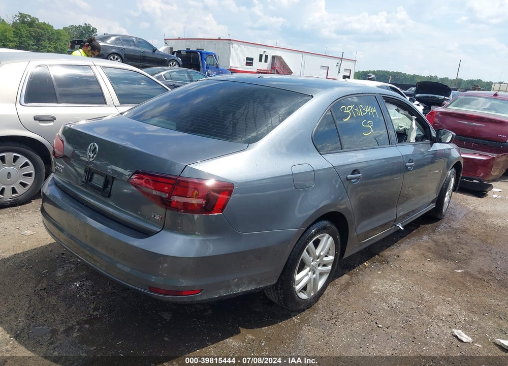 2018 VOLKSWAGEN JETTA 1.4T S VIN: 3VW2B7AJ1JM219547