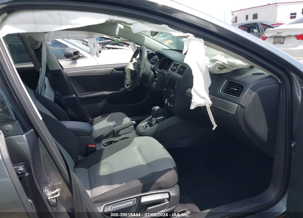 2018 VOLKSWAGEN JETTA 1.4T S VIN: 3VW2B7AJ1JM219547
