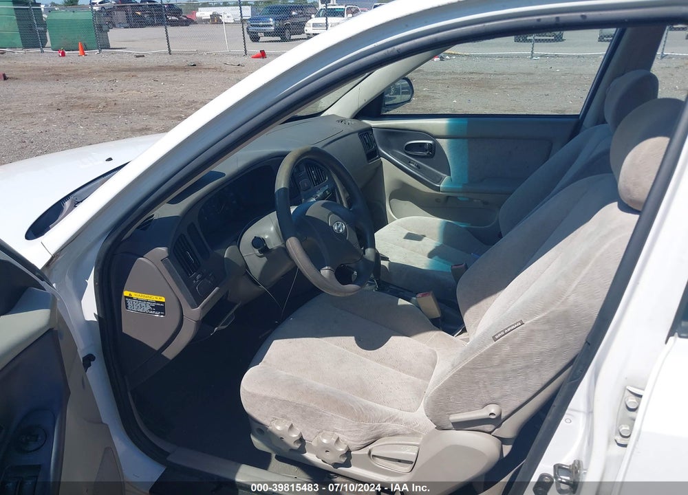 2004 HYUNDAI ELANTRA GLS/GT VIN: KMHDN46D64U769018