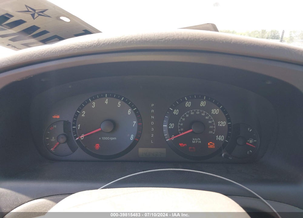 2004 HYUNDAI ELANTRA GLS/GT VIN: KMHDN46D64U769018
