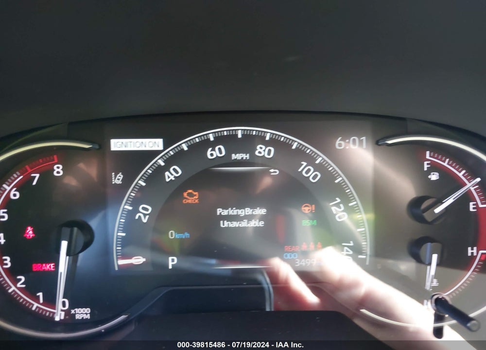 2024 TOYOTA RAV4 XLE VIN: 2T3W1RFV3RC266248