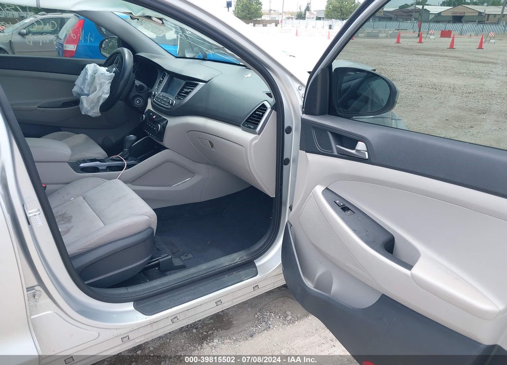 2018 HYUNDAI TUCSON SEL VIN: KM8J3CA47JU690611