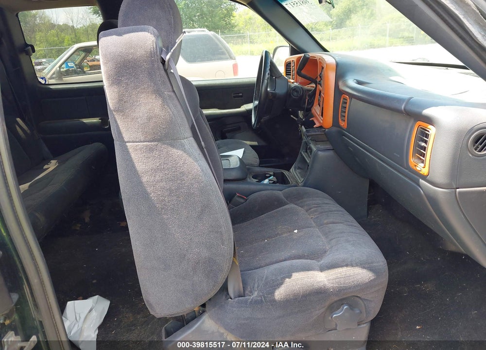 2000 CHEVROLET SILVERADO 1500 LS VIN: 2GCEK19T5Y1224867