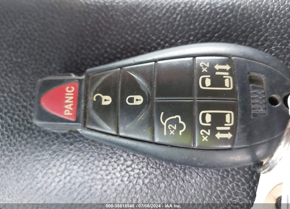 2014 CHRYSLER TOWN & COUNTRY VIN: 2C4RC1BG7ER387321