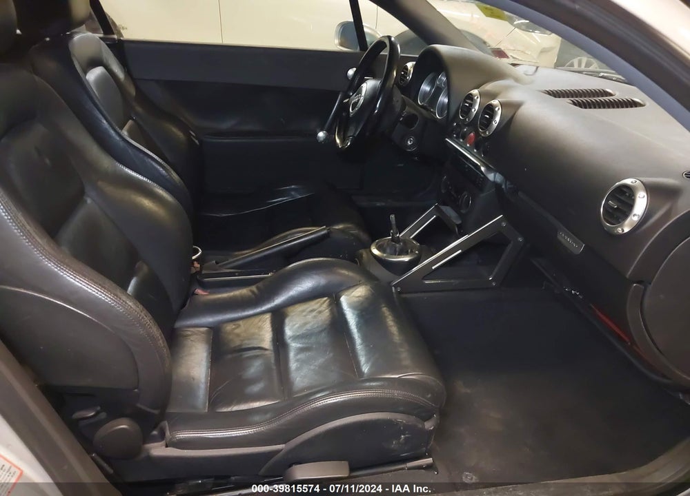 2000 AUDI TT VIN: TRUUC28N4Y1024589