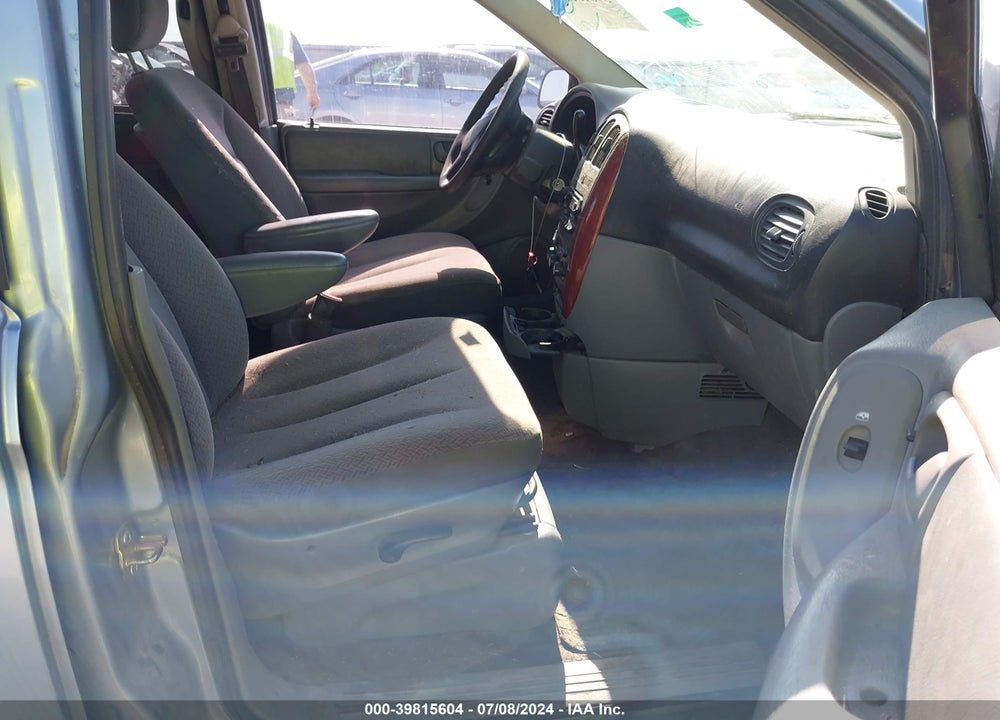 2006 CHRYSLER TOWN & COUNTRY LX VIN: 2A4GP44R16R873162
