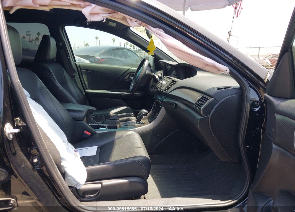2016 HONDA ACCORD SPORT VIN: 1HGCR2F55GA013219