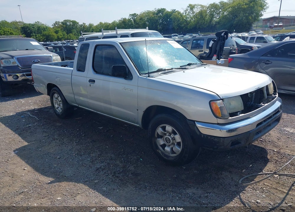 2000 NISSAN FRONTIER XE VIN: 1N6DD26S5YC430950