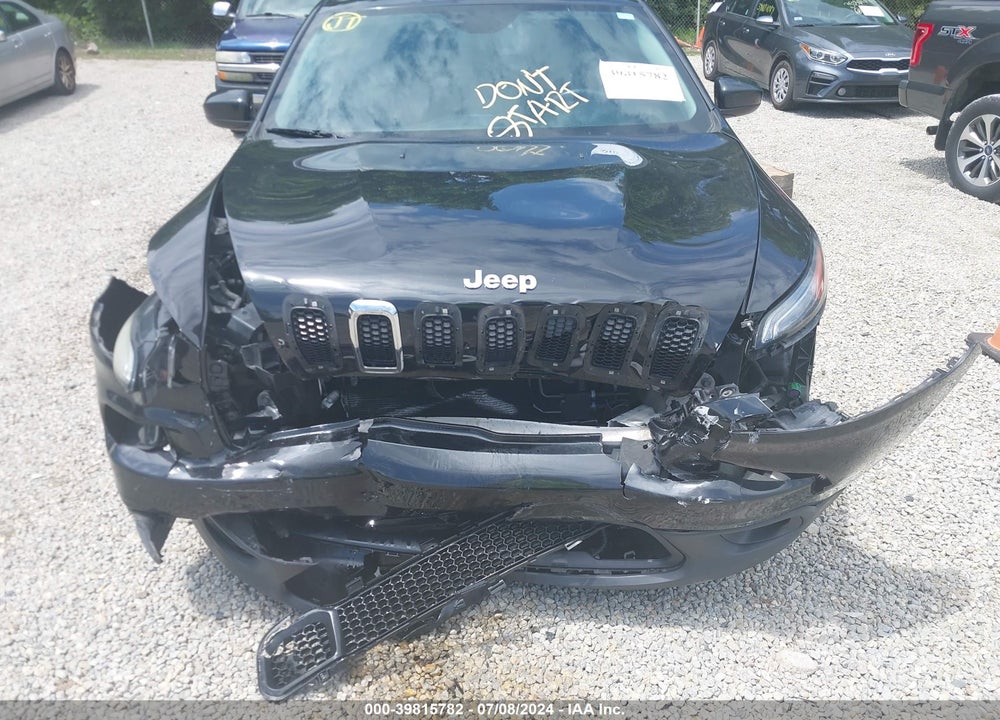 2015 JEEP CHEROKEE LATITUDE VIN: 1C4PJLCB0FW642623