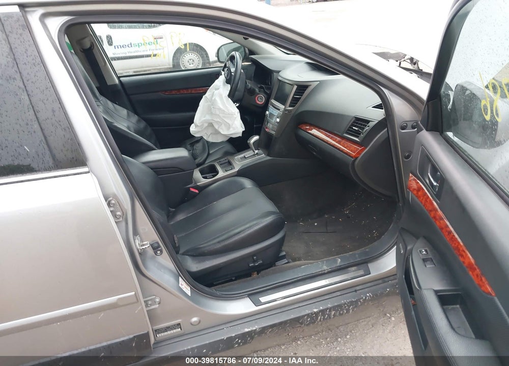 2011 SUBARU OUTBACK 2.5I LIMITED VIN: 4S4BRBLC2B3431016