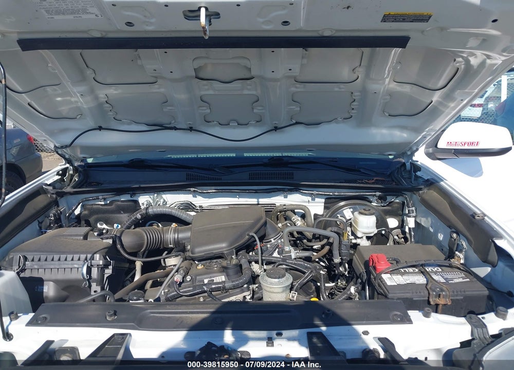 2019 TOYOTA TACOMA SR VIN: 5TFSX5EN2KX070096