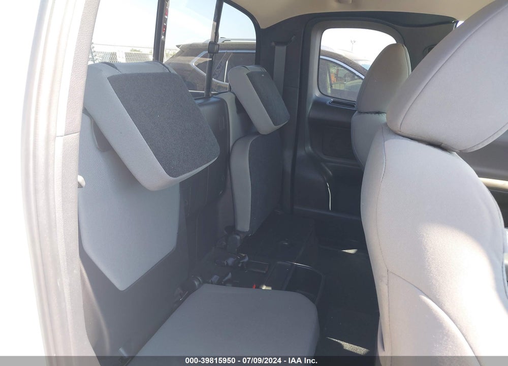 2019 TOYOTA TACOMA SR VIN: 5TFSX5EN2KX070096