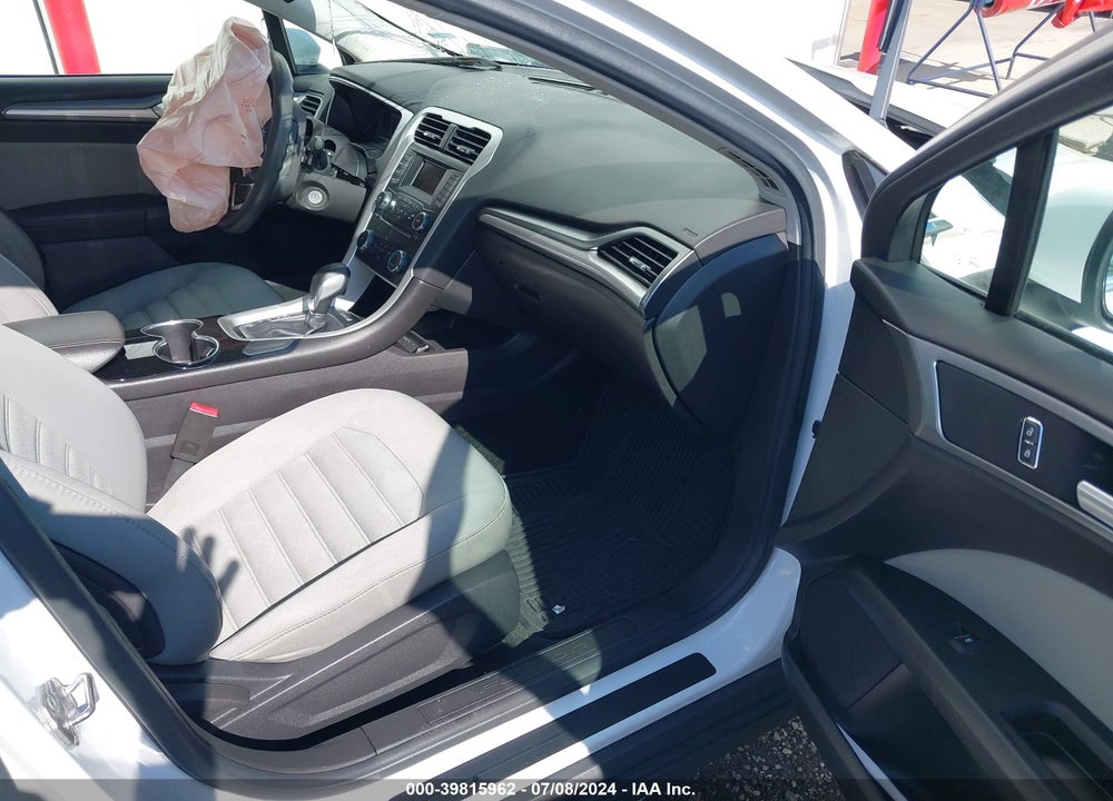 2015 FORD FUSION S VIN: 3FA6P0G71FR223428