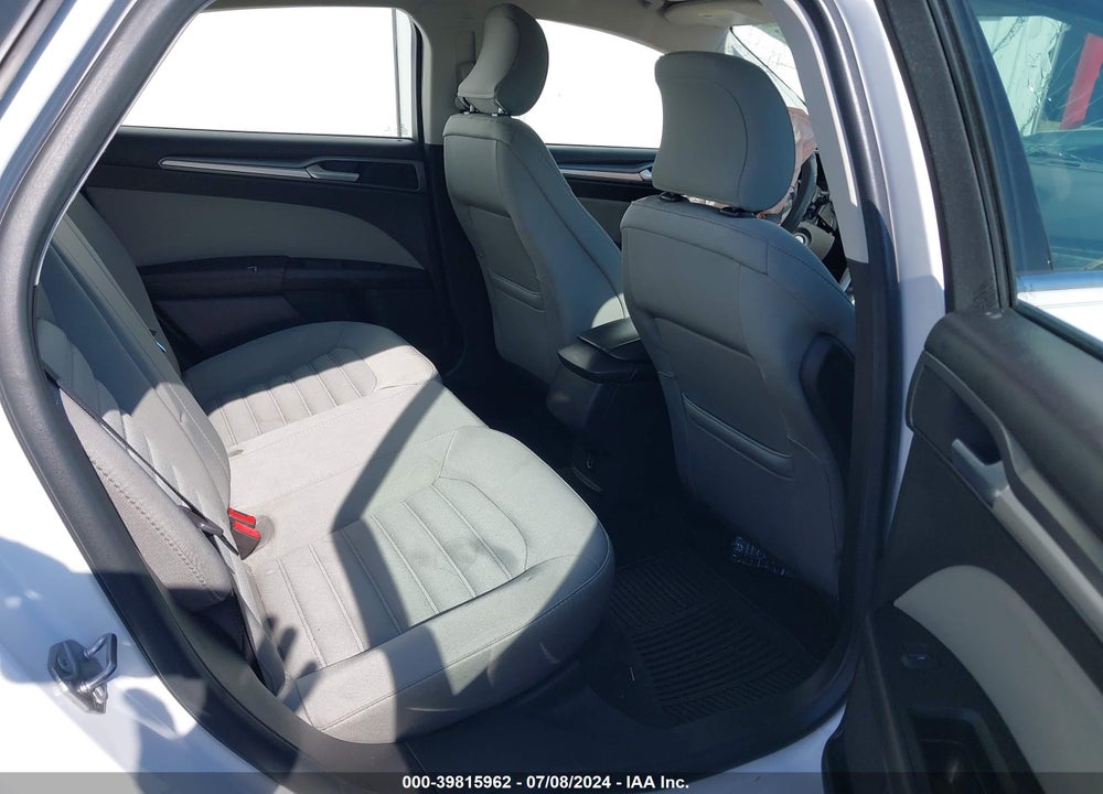 2015 FORD FUSION S VIN: 3FA6P0G71FR223428