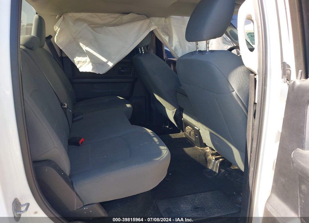 2015 RAM 2500 TRADESMAN VIN: 3C6UR5CL2FG582673