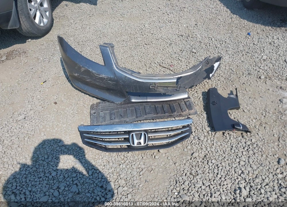 2011 HONDA ACCORD 2.4 LX VIN: 1HGCP2F33BA130858