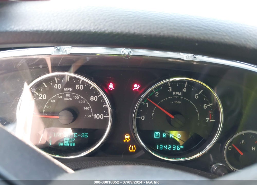 2017 JEEP WRANGLER UNLIMITED SAHARA 4X4 VIN: 1C4BJWEG1HL579136