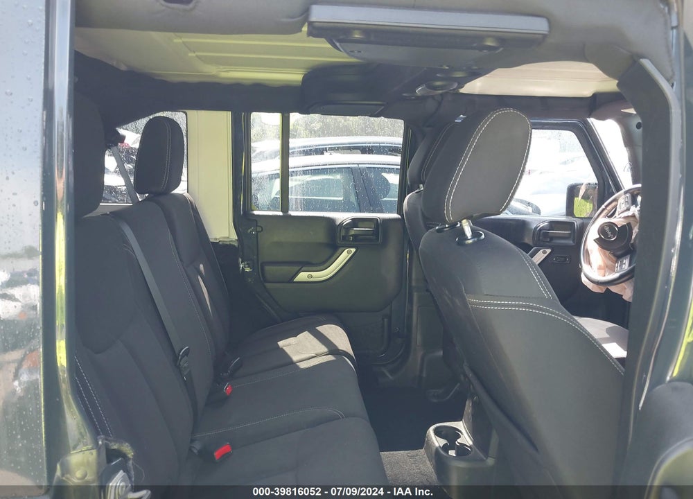 2017 JEEP WRANGLER UNLIMITED SAHARA 4X4 VIN: 1C4BJWEG1HL579136