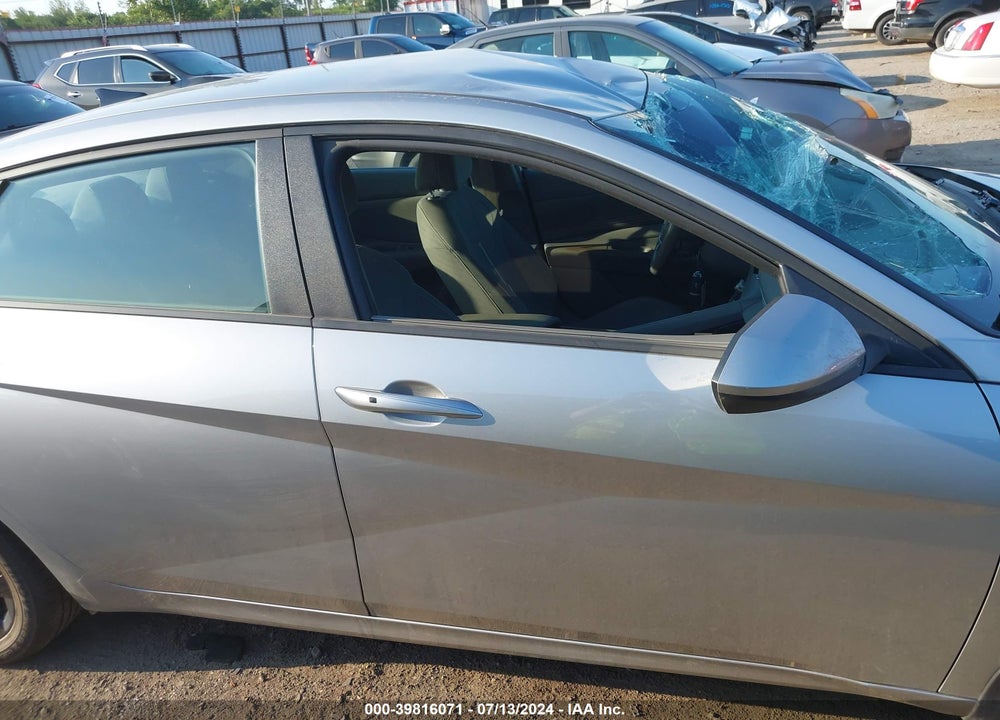2022 HYUNDAI ELANTRA SEL VIN: 5NPLS4AG5NH055046