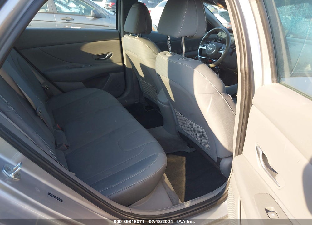 2022 HYUNDAI ELANTRA SEL VIN: 5NPLS4AG5NH055046