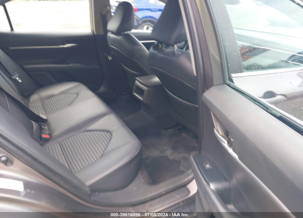2018 TOYOTA CAMRY SE VIN: 4T1B11HK5JU006965