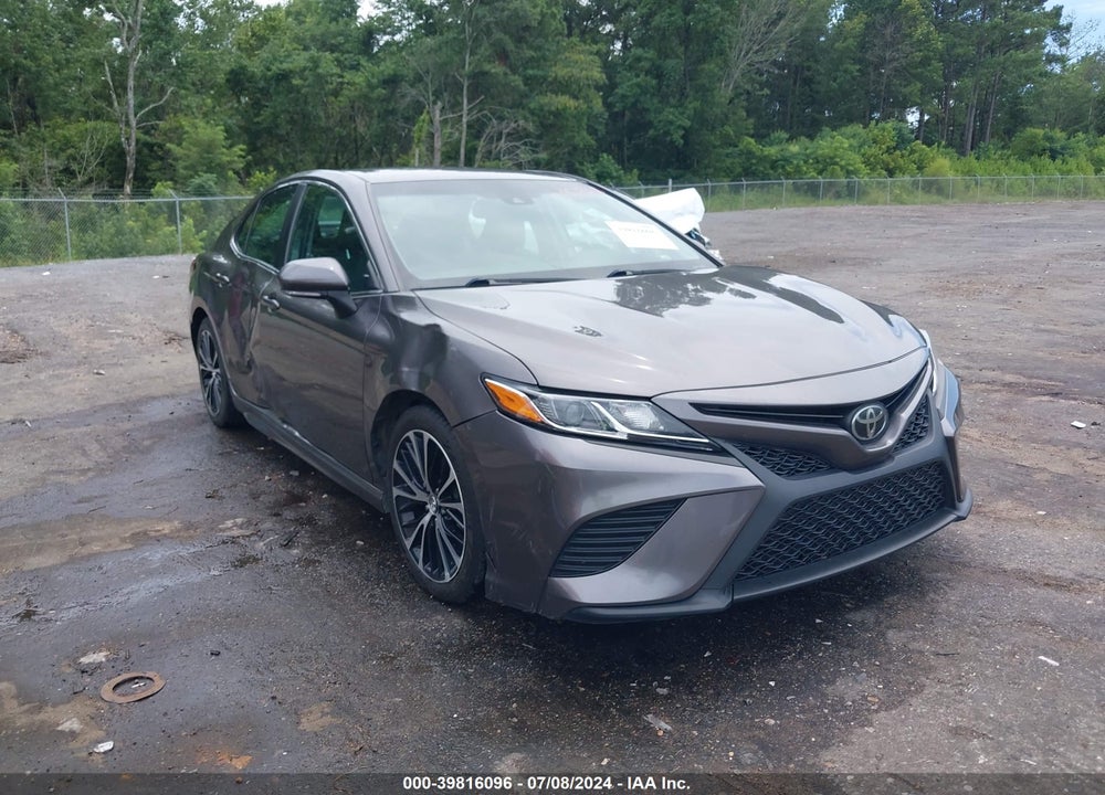 2018 TOYOTA CAMRY SE VIN: 4T1B11HK5JU006965