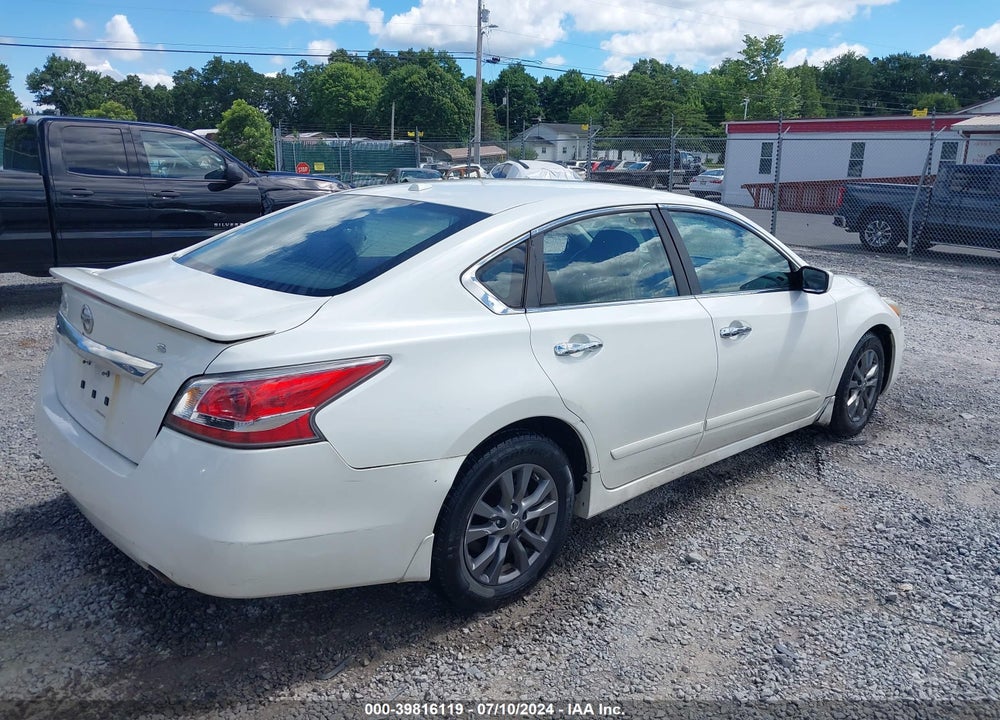 2015 NISSAN ALTIMA 2.5 S VIN: 1N4AL3AP9FN352780