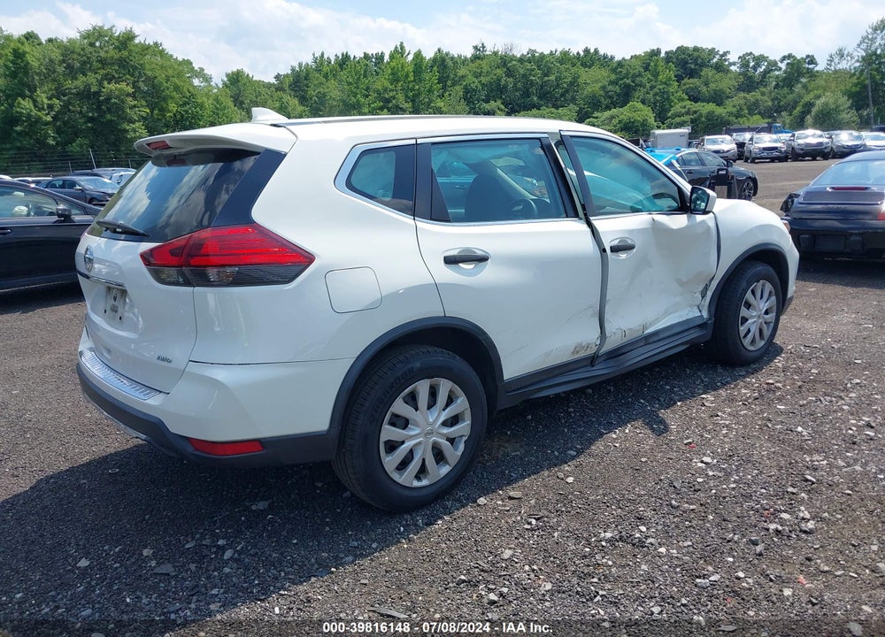 2017 NISSAN ROGUE S VIN: 5N1AT2MV1HC849007