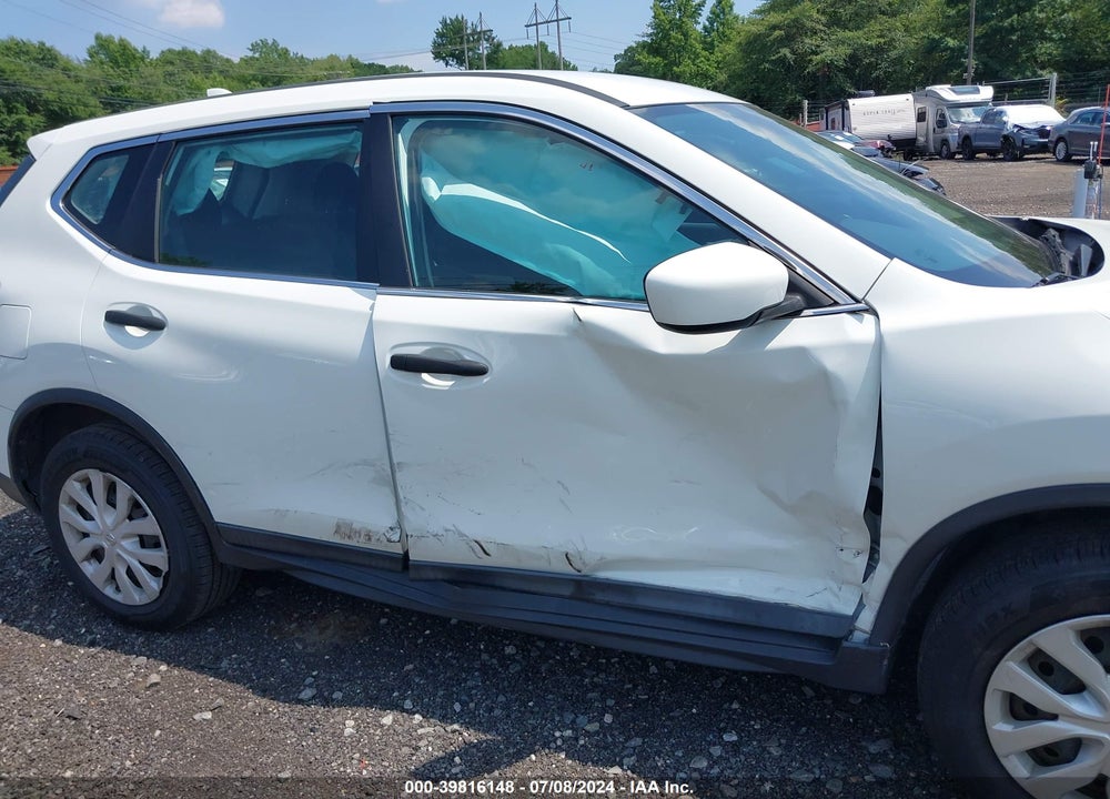 2017 NISSAN ROGUE S VIN: 5N1AT2MV1HC849007
