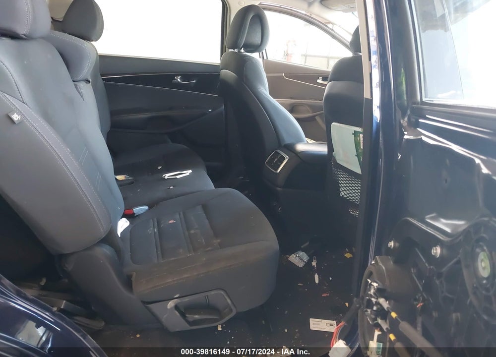 2016 KIA SORENTO 2.4L LX VIN: 5XYPGDA30GG128978