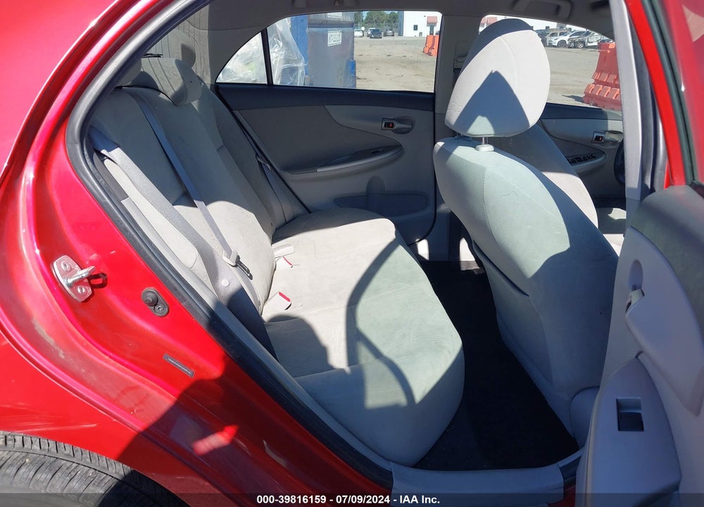 2010 TOYOTA COROLLA LE VIN: 1NXBU4EE0AZ260137