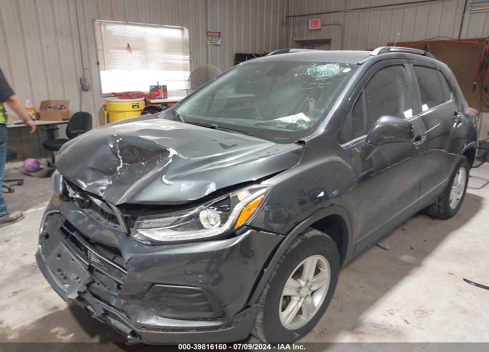 2017 CHEVROLET TRAX LT VIN: 3GNCJPSB2HL208680
