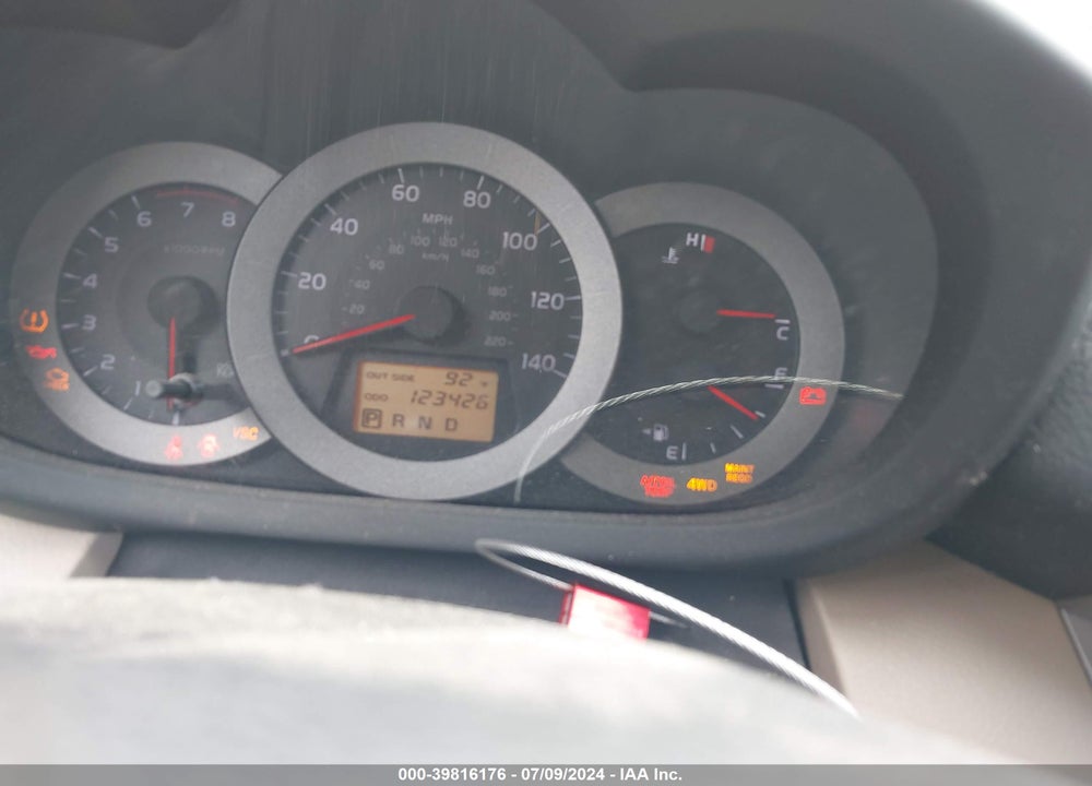 2006 TOYOTA RAV4 VIN: JTMBD33V866009069