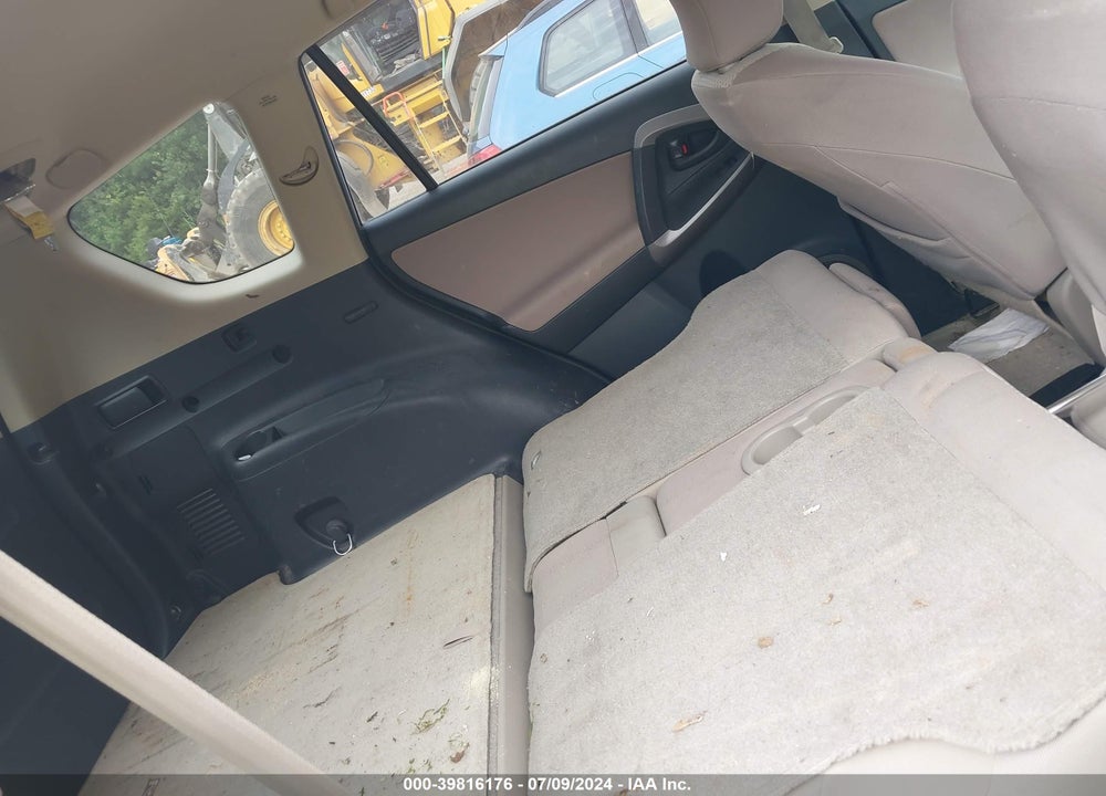 2006 TOYOTA RAV4 VIN: JTMBD33V866009069
