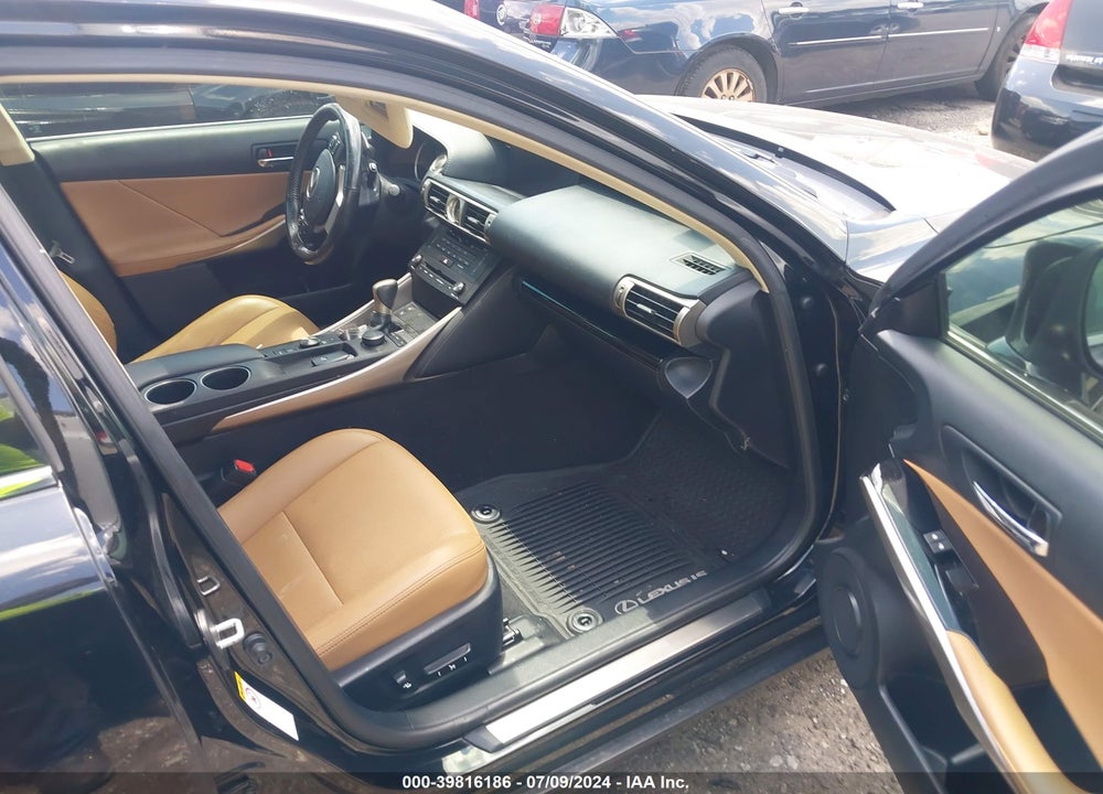 2016 LEXUS IS 300 VIN: JTHCM1D27G5010409
