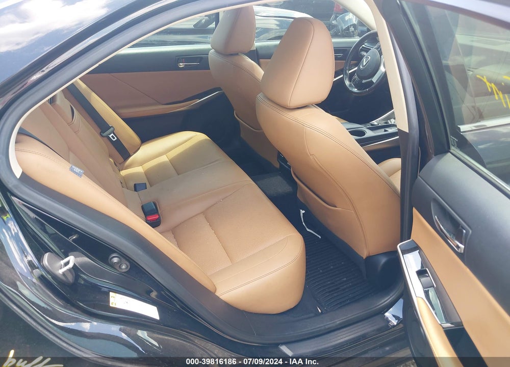 2016 LEXUS IS 300 VIN: JTHCM1D27G5010409
