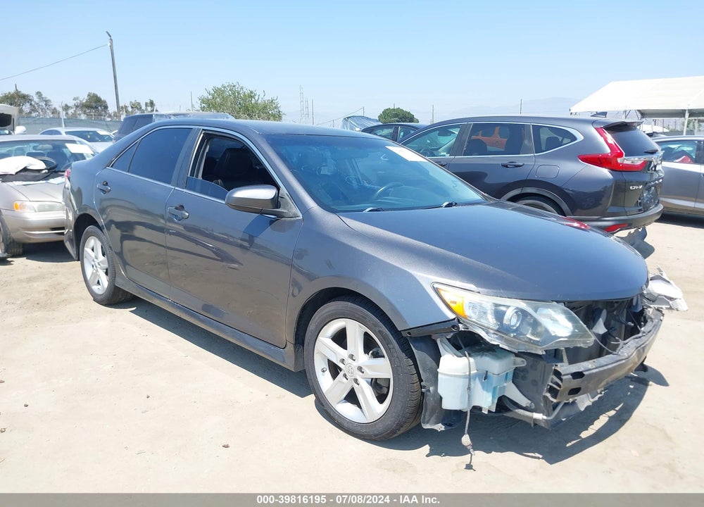 2013 TOYOTA CAMRY SE VIN: 4T1BF1FK9DU670260
