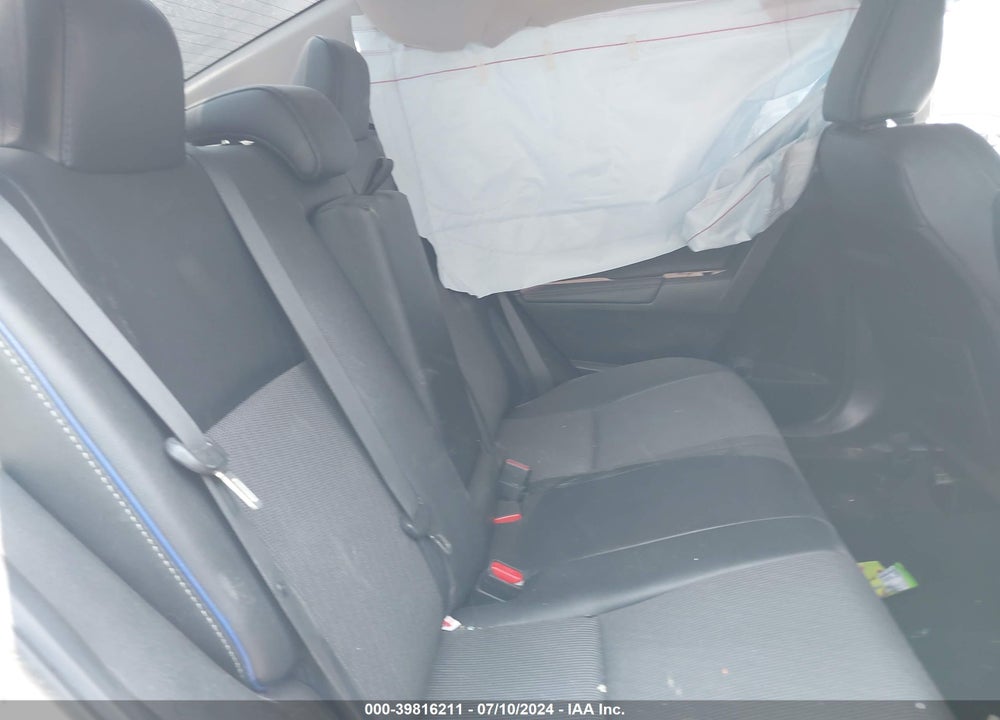 2018 TOYOTA COROLLA SE VIN: 5YFBURHE1JP757806