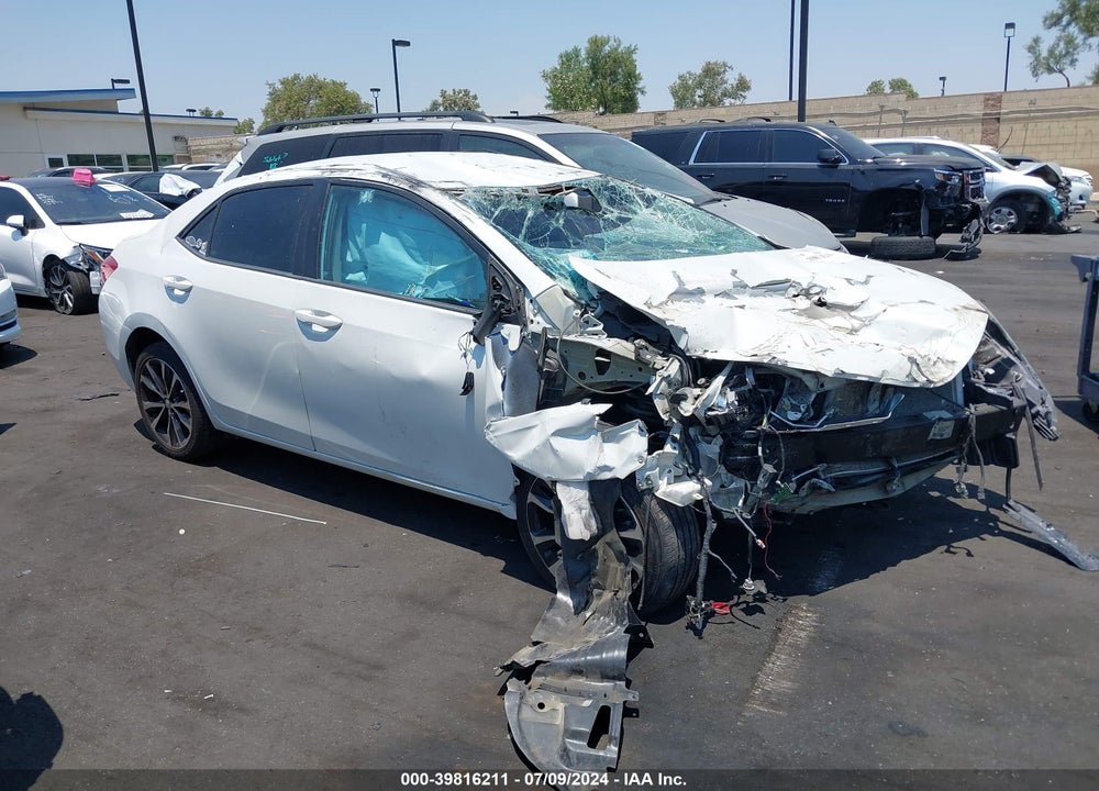 2018 TOYOTA COROLLA SE VIN: 5YFBURHE1JP757806