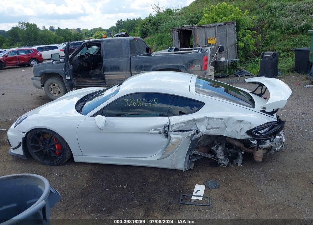 2016 PORSCHE CAYMAN GT4 VIN: WP0AC2A82GK197585