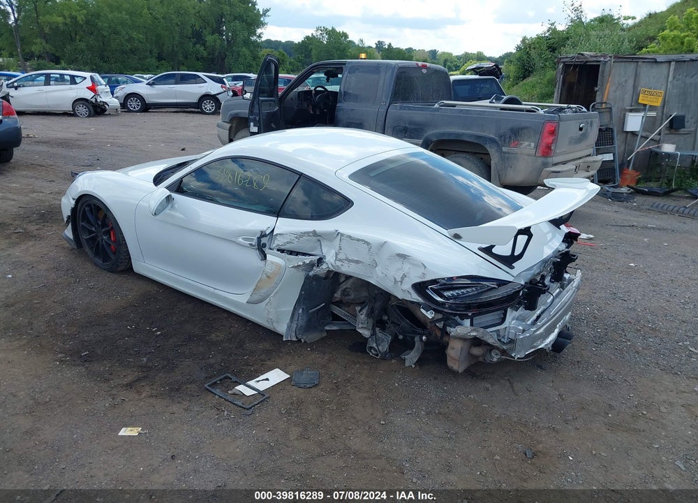 2016 PORSCHE CAYMAN GT4 VIN: WP0AC2A82GK197585